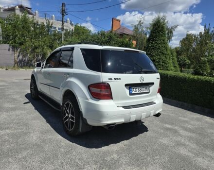 Білий Мерседес МЛ 550, об'ємом двигуна 5.5 л та пробігом 200 тис. км за 11500 $, фото 9 на Automoto.ua