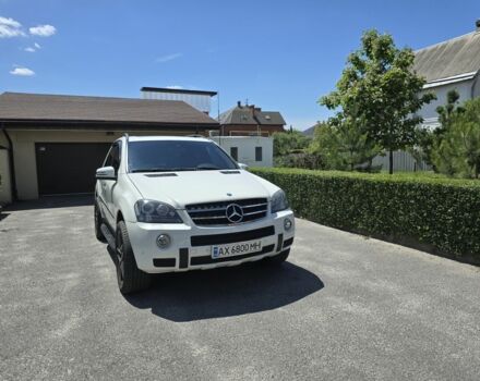 Білий Мерседес МЛ 550, об'ємом двигуна 5.5 л та пробігом 200 тис. км за 11500 $, фото 10 на Automoto.ua