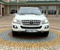 Білий Мерседес ML-Class, об'ємом двигуна 3 л та пробігом 225 тис. км за 15000 $, фото 2 на Automoto.ua