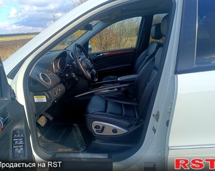 Білий Мерседес МЛ класс, об'ємом двигуна 3.5 л та пробігом 274 тис. км за 14000 $, фото 8 на Automoto.ua