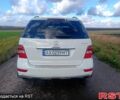Білий Мерседес МЛ класс, об'ємом двигуна 3.5 л та пробігом 274 тис. км за 14000 $, фото 4 на Automoto.ua