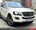 Білий Мерседес МЛ класс, об'ємом двигуна 3 л та пробігом 232 тис. км за 14750 $, фото 2 на Automoto.ua