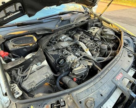 Белый Мерседес МЛ класс, объемом двигателя 3 л и пробегом 342 тыс. км за 16500 $, фото 5 на Automoto.ua