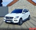 Белый Мерседес МЛ класс, объемом двигателя 3 л и пробегом 135 тыс. км за 25500 $, фото 1 на Automoto.ua