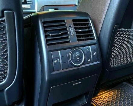 Білий Мерседес МЛ класс, об'ємом двигуна 3 л та пробігом 240 тис. км за 21800 $, фото 9 на Automoto.ua