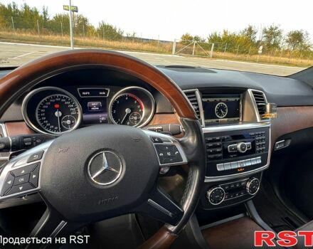 Мерседес МЛ класс 2014 в Запорожье на Automoto.ua Белый Мерседес МЛ класс, объемом двигателя 3 л и пробегом 262 тыс. км за 29800 $, фото 4 на Automoto.ua