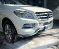 Білий Мерседес ML-Class, об'ємом двигуна 3 л та пробігом 177 тис. км за 29000 $, фото 4 на Automoto.ua