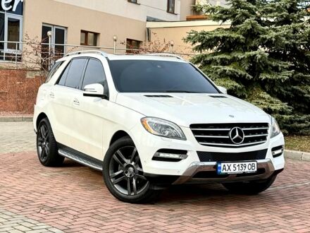 Белый Мерседес МЛ класс, объемом двигателя 3.5 л и пробегом 245 тыс. км за 18999 $, фото 1 на Automoto.ua