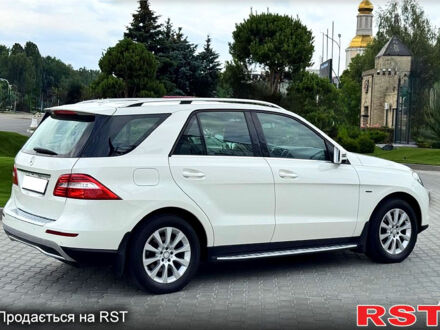 Мерседес МЛ класс 2014 в Днепре (Днепропетровске) на Automoto.ua Белый Мерседес МЛ класс, объемом двигателя 2.2 л и пробегом 119 тыс. км за 25500 $, фото 1 на Automoto.ua