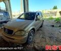 Бежевый Мерседес МЛ класс, объемом двигателя 2.7 л и пробегом 330 тыс. км за 2000 $, фото 1 на Automoto.ua