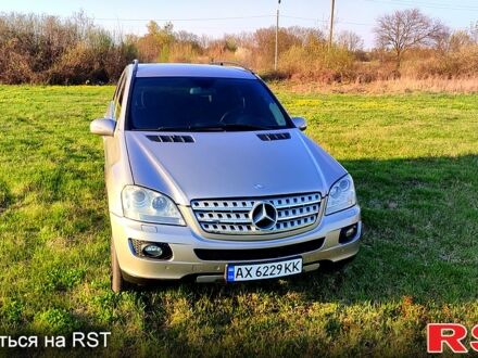 Бежевий Мерседес ML-Class, об'ємом двигуна 3.5 л та пробігом 228 тис. км за 10500 $, фото 1 на Automoto.ua