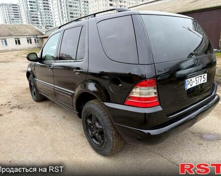 Черный Мерседес МЛ класс, объемом двигателя 3.2 л и пробегом 286 тыс. км за 3000 $, фото 5 на Automoto.ua