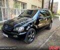 Чорний Мерседес ML-Class, об'ємом двигуна 3.2 л та пробігом 270 тис. км за 7500 $, фото 1 на Automoto.ua