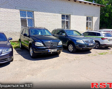 Чорний Мерседес ML-Class, об'ємом двигуна 2.7 л та пробігом 0 тис. км за 4350 $, фото 10 на Automoto.ua