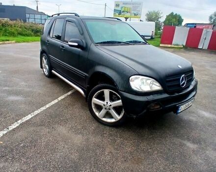 Черный Мерседес МЛ класс, объемом двигателя 3.2 л и пробегом 400 тыс. км за 5800 $, фото 5 на Automoto.ua
