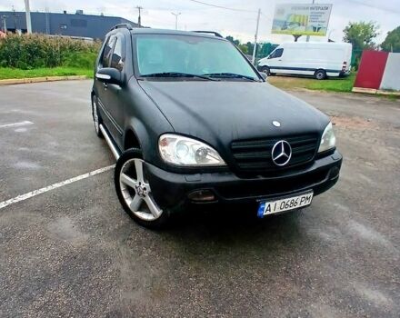 Черный Мерседес МЛ класс, объемом двигателя 3.2 л и пробегом 400 тыс. км за 5800 $, фото 4 на Automoto.ua