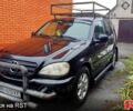 Черный Мерседес МЛ класс, объемом двигателя 2.7 л и пробегом 330 тыс. км за 4300 $, фото 1 на Automoto.ua