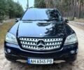 Черный Мерседес МЛ класс, объемом двигателя 3 л и пробегом 324 тыс. км за 11000 $, фото 5 на Automoto.ua