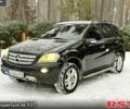 Чорний Мерседес МЛ класс, об'ємом двигуна 3.5 л та пробігом 35000 тис. км за 9200 $, фото 1 на Automoto.ua