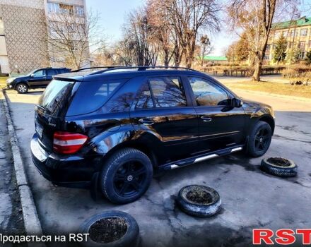 Черный Мерседес МЛ класс, объемом двигателя 3.5 л и пробегом 285 тыс. км за 9500 $, фото 6 на Automoto.ua