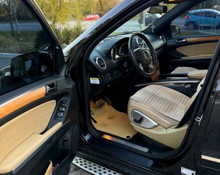 Черный Мерседес МЛ класс, объемом двигателя 3.5 л и пробегом 360 тыс. км за 12000 $, фото 4 на Automoto.ua