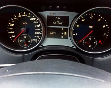 Чорний Мерседес МЛ класс, об'ємом двигуна 6.2 л та пробігом 162 тис. км за 17000 $, фото 2 на Automoto.ua