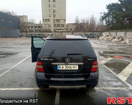 Чорний Мерседес ML-Class, об'ємом двигуна 3 л та пробігом 268 тис. км за 12400 $, фото 8 на Automoto.ua