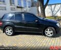 Черный Мерседес МЛ класс, объемом двигателя 3 л и пробегом 303 тыс. км за 12000 $, фото 5 на Automoto.ua