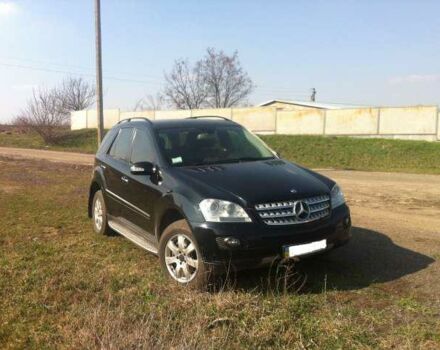 Чорний Мерседес ML-Class, об'ємом двигуна 3 л та пробігом 200 тис. км за 38000 $, фото 1 на Automoto.ua