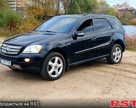 Черный Мерседес МЛ класс, объемом двигателя 3.5 л и пробегом 234 тыс. км за 13500 $, фото 3 на Automoto.ua