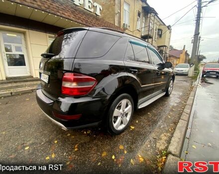 Черный Мерседес МЛ класс, объемом двигателя 3.5 л и пробегом 204 тыс. км за 10200 $, фото 5 на Automoto.ua