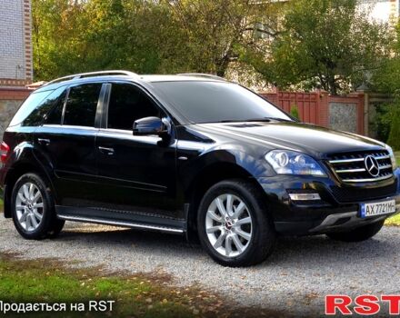 Черный Мерседес МЛ класс, объемом двигателя 3 л и пробегом 165 тыс. км за 18200 $, фото 7 на Automoto.ua