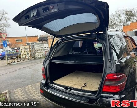 Черный Мерседес МЛ класс, объемом двигателя 3 л и пробегом 275 тыс. км за 12500 $, фото 12 на Automoto.ua