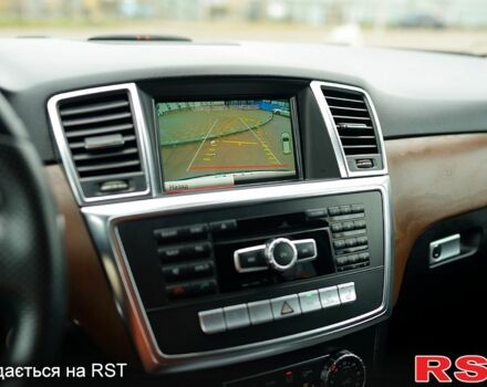 Чорний Мерседес МЛ класс, об'ємом двигуна 3 л та пробігом 255 тис. км за 25000 $, фото 9 на Automoto.ua