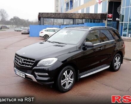 Чорний Мерседес МЛ класс, об'ємом двигуна 3 л та пробігом 255 тис. км за 25000 $, фото 1 на Automoto.ua