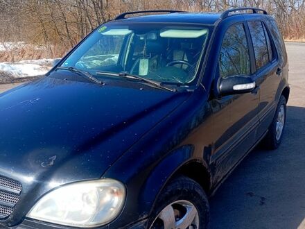 Чорний Мерседес МЛ класс, об'ємом двигуна 2.7 л та пробігом 0 тис. км за 3500 $, фото 1 на Automoto.ua