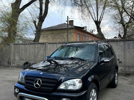 Мерседес ML-Class 2004 у Кам'янське (Дніпродзержинськ) на Automoto.ua Чорний Мерседес ML-Class, об'ємом двигуна 2.7 л та пробігом 397 тис. км за 5720 $, фото 1 на Automoto.ua
