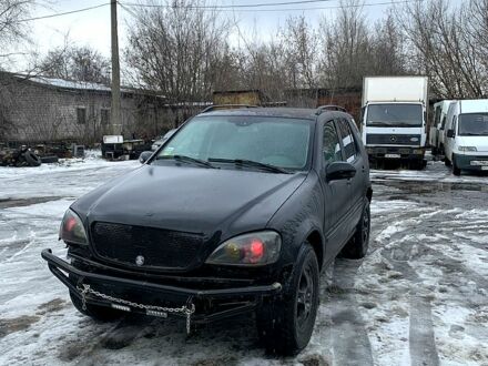 Чорний Мерседес МЛ класс, об'ємом двигуна 2.7 л та пробігом 0 тис. км за 3600 $, фото 1 на Automoto.ua