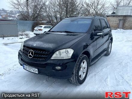 Чорний Мерседес МЛ класс, об'ємом двигуна 3.5 л та пробігом 29500 тис. км за 9300 $, фото 1 на Automoto.ua