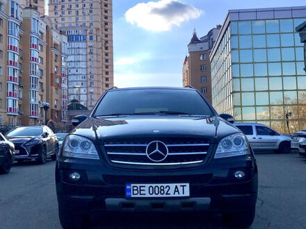 Мерседес МЛ класс 2006 в Первомайск на Automoto.ua Черный Мерседес МЛ класс, объемом двигателя 3.5 л и пробегом 220 тыс. км за 8000 $, фото 1 на Automoto.ua
