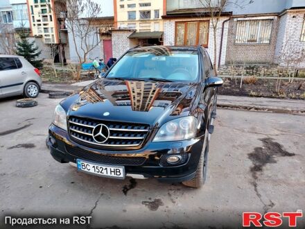 Мерседес МЛ класс 2006 в Сокале на Automoto.ua Черный Мерседес МЛ класс, объемом двигателя 3.5 л и пробегом 285 тыс. км за 9500 $, фото 1 на Automoto.ua