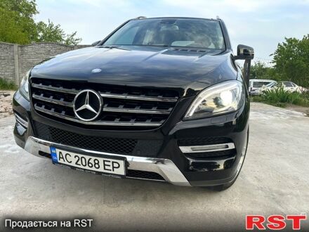 Мерседес ML-Class 2012 у Кобеляках на Automoto.ua Чорний Мерседес ML-Class, об'ємом двигуна 3 л та пробігом 0 тис. км за 19800 $, фото 1 на Automoto.ua