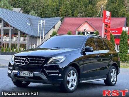 Мерседес МЛ класс 2013 в Закарпатье на Automoto.ua Черный Мерседес МЛ класс, объемом двигателя 3 л и пробегом 270 тыс. км за 21000 $, фото 1 на Automoto.ua