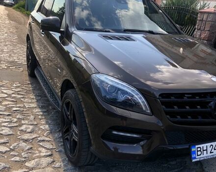 Коричневый Мерседес МЛ класс, объемом двигателя 3.5 л и пробегом 257 тыс. км за 15900 $, фото 5 на Automoto.ua