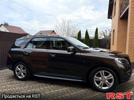 Коричневий Мерседес МЛ класс, об'ємом двигуна 3 л та пробігом 114 тис. км за 23999 $, фото 1 на Automoto.ua