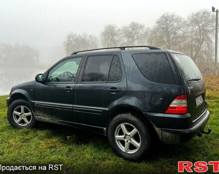 Мерседес МЛ класс, объемом двигателя 2.7 л и пробегом 360 тыс. км за 5000 $, фото 3 на Automoto.ua