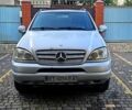 Мерседес МЛ класс, объемом двигателя 4.3 л и пробегом 405 тыс. км за 5500 $, фото 3 на Automoto.ua