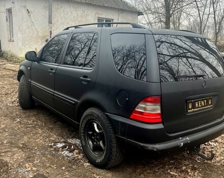 Мерседес МЛ класс, объемом двигателя 2.7 л и пробегом 366 тыс. км за 4700 $, фото 2 на Automoto.ua