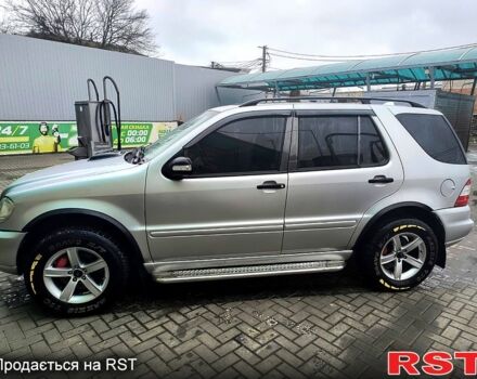 Мерседес МЛ класс, объемом двигателя 2.7 л и пробегом 362 тыс. км за 4000 $, фото 8 на Automoto.ua