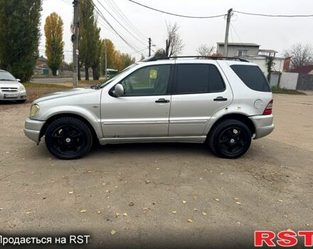 Мерседес МЛ класс, объемом двигателя 2.7 л и пробегом 375 тыс. км за 2999 $, фото 2 на Automoto.ua